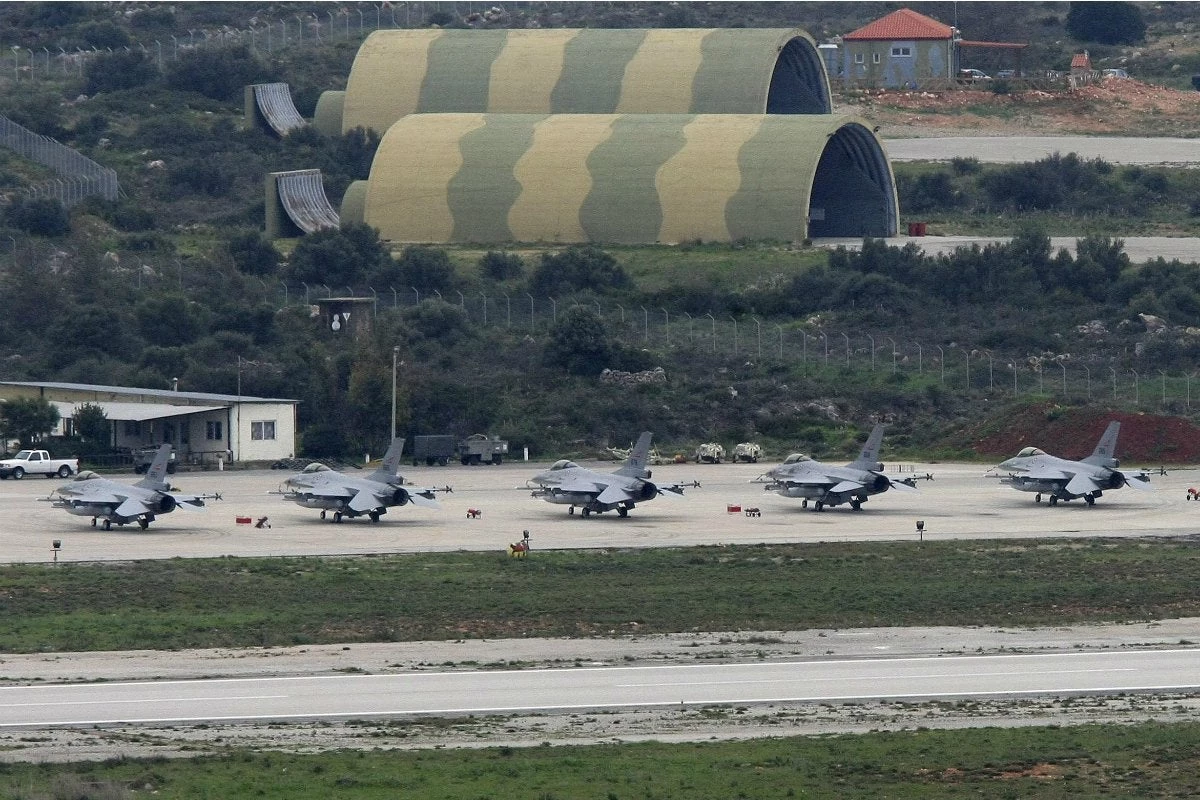 Στo «μάτι» γεωπολιτικού «κυκλώνα» η Ελλάδα: Γεμίζει στρατεύματα των ΗΠΑ η χώρα – «Οι βάσεις μας καθιστούν στόχο των εχθρών του ΝΑΤΟ»
